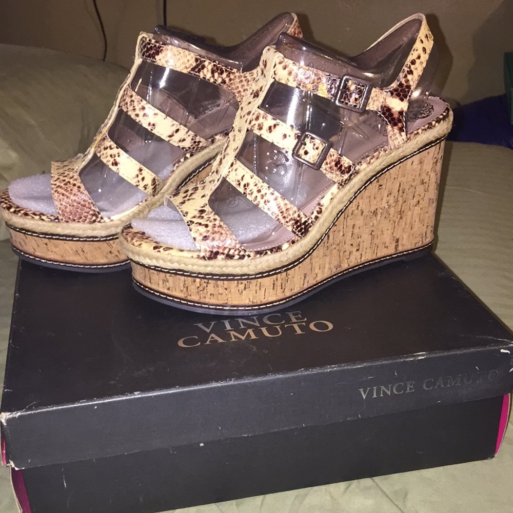 Vince Camuto Wedges SZ 9 1/2 4inches Brand New